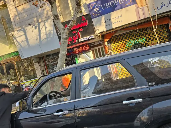 شیشه جلو لندمارک اصلی
